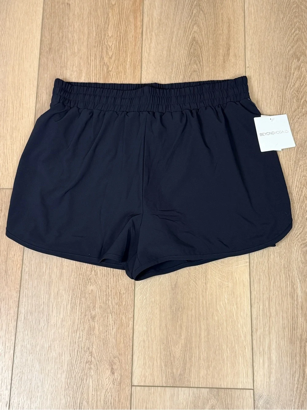 NWT Beyond Yoga In Stride Lined Shorts Black Size XL